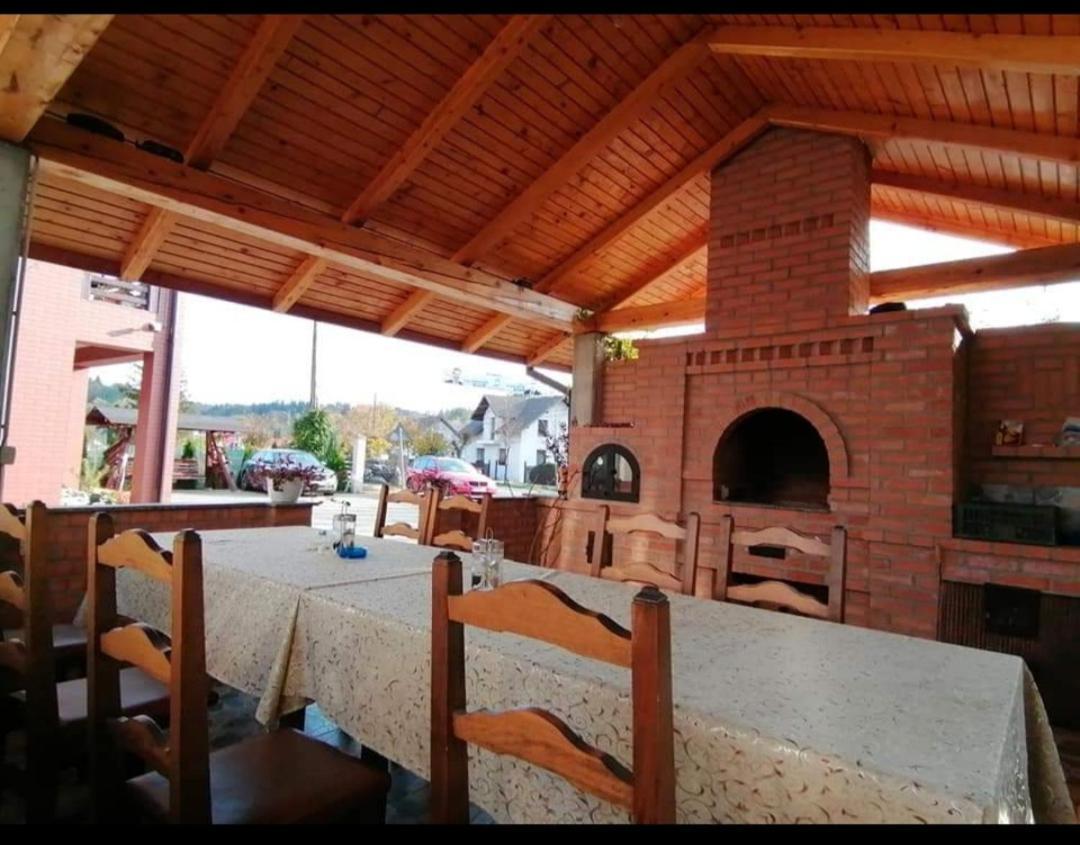 Enigma Bucovinei Hotel Vicovu de Jos Exterior photo