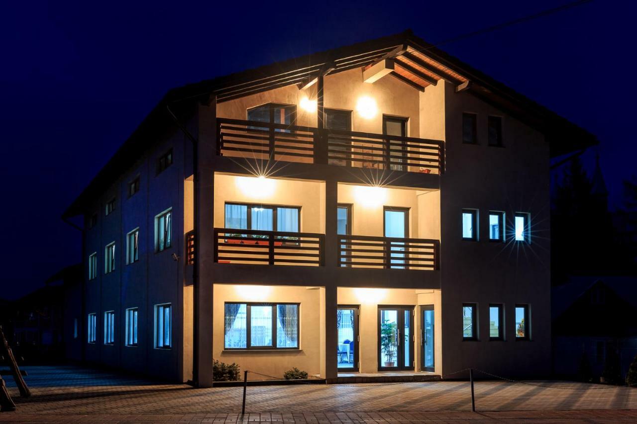Enigma Bucovinei Hotel Vicovu de Jos Exterior photo