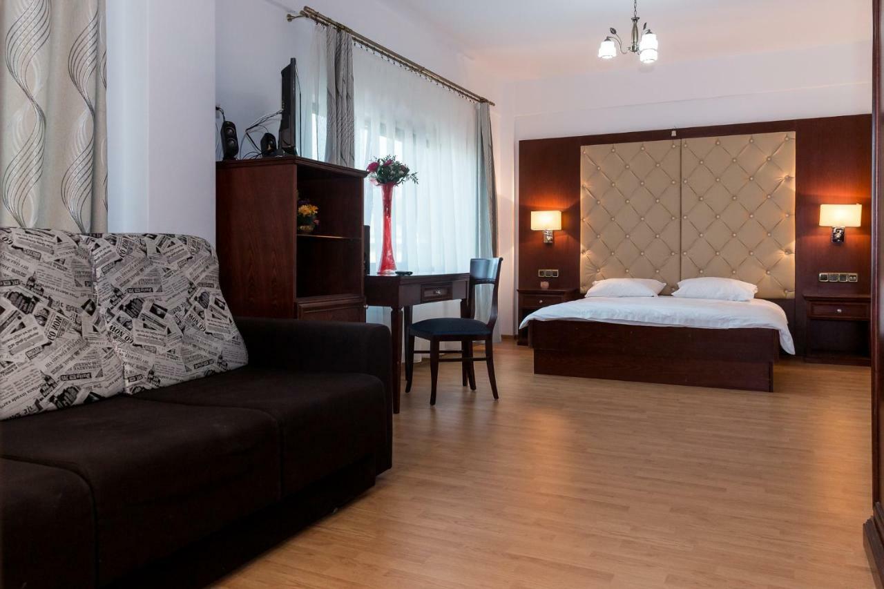 Enigma Bucovinei Hotel Vicovu de Jos Exterior photo
